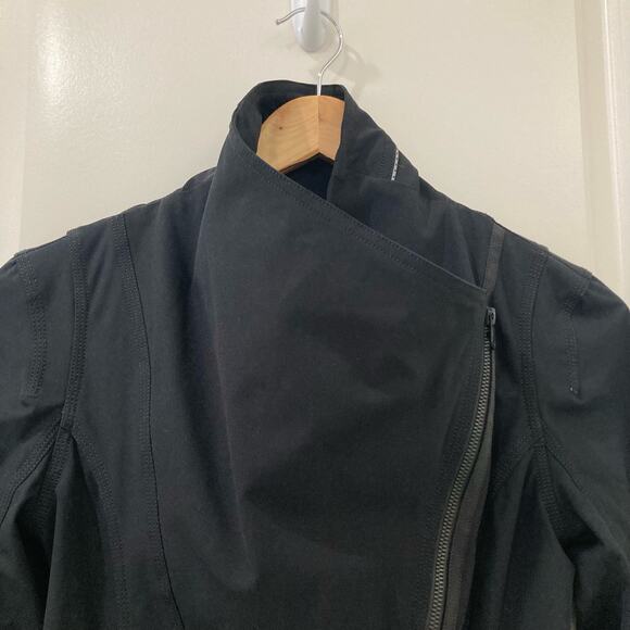 RARE Lululemon Black Urbanite Moto Asymmetrical Blazer Jacket Size 4 - Picture 15 of 15